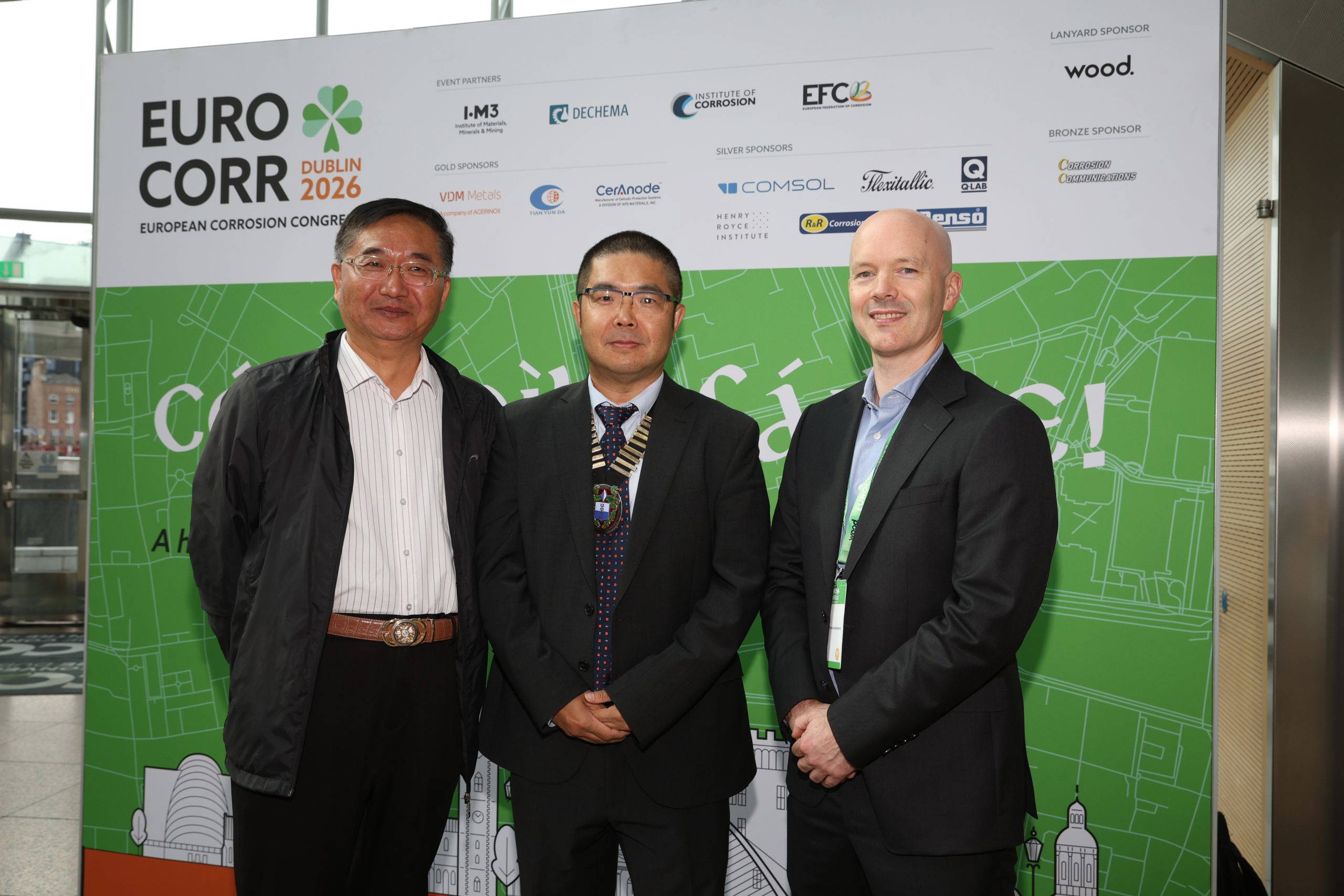 6 IDr Yunnan Gao with EFC President Professor Gareth Hinds and CSCP President Professor Xiaogang Li.